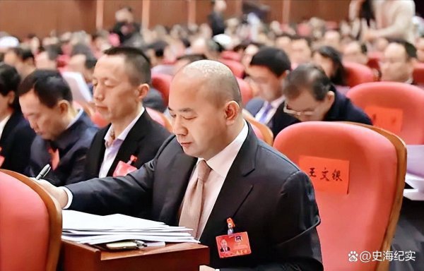 互联网股票配资网 穷小子王文银：他用20座矿山打了场翻身仗，还让世界500强都低头